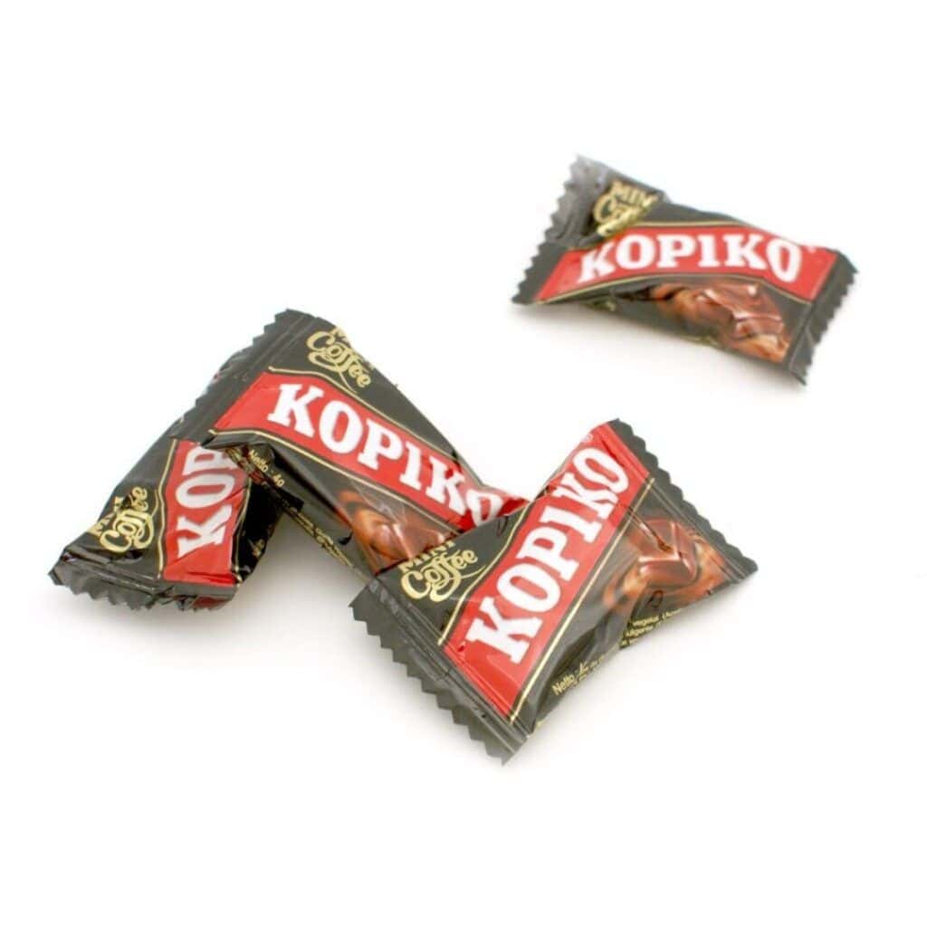 Kopiko конфеты. Кофейные конфеты Kopiko. Кофейные леденцы Kopiko. Кофейная карамель Kopiko. Кофейные конфеты из 90-х.